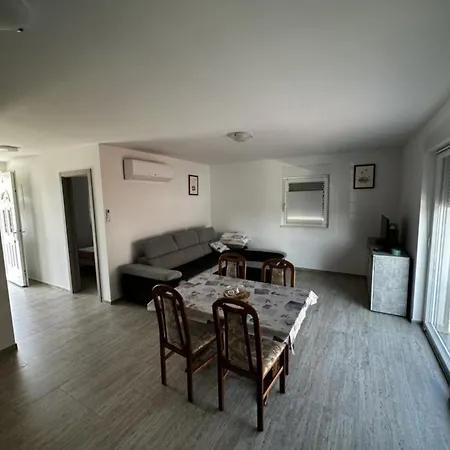 Blue - One Bedroom 4 *