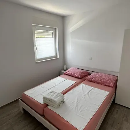 Blue - One Bedroom 4 *