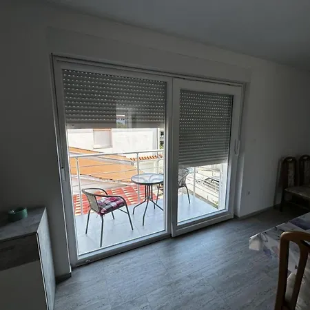 Blue - One Bedroom 4 *